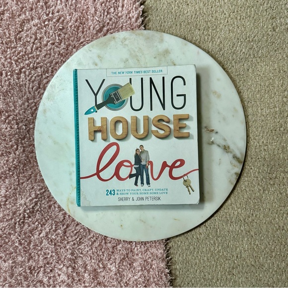 Young House Love: 243 Ways to Paint, Craft, Update & Show Your Home Some Love - Picture 2 of 3